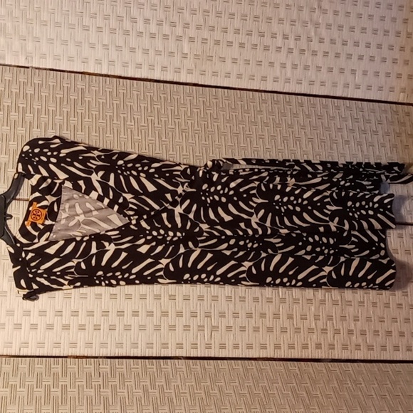 Tory Burch Dresses & Skirts - Tory Burch Palm Beach Midi Wrap Dress in Black and White